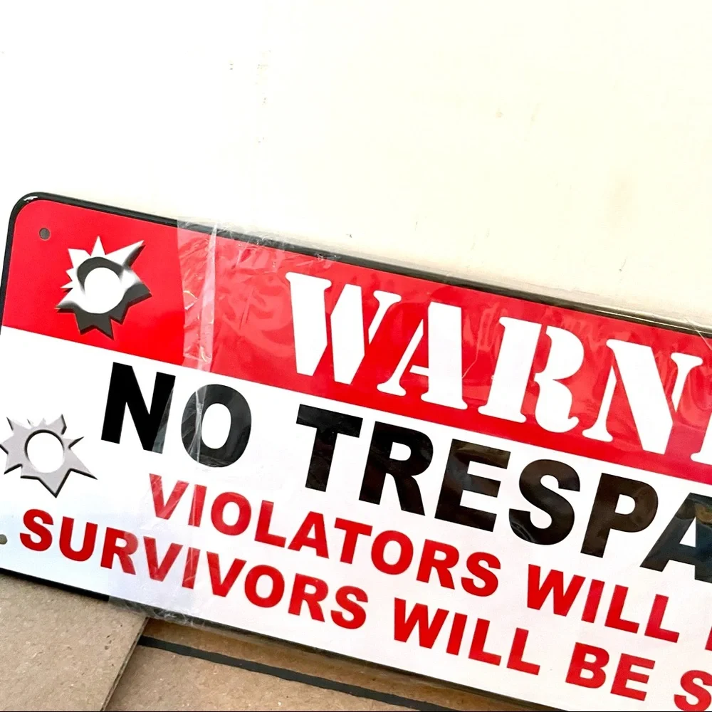 NEW No Trespassing Metal Sign